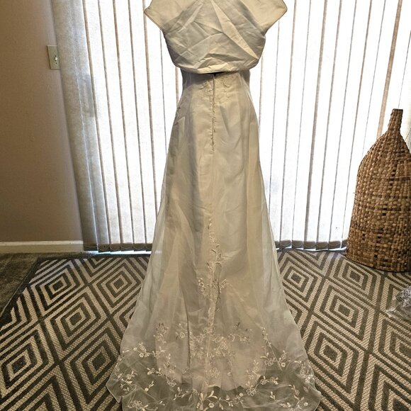Venus White Embroidered 2pc Wedding Dress 12 - Picture 5 of 14